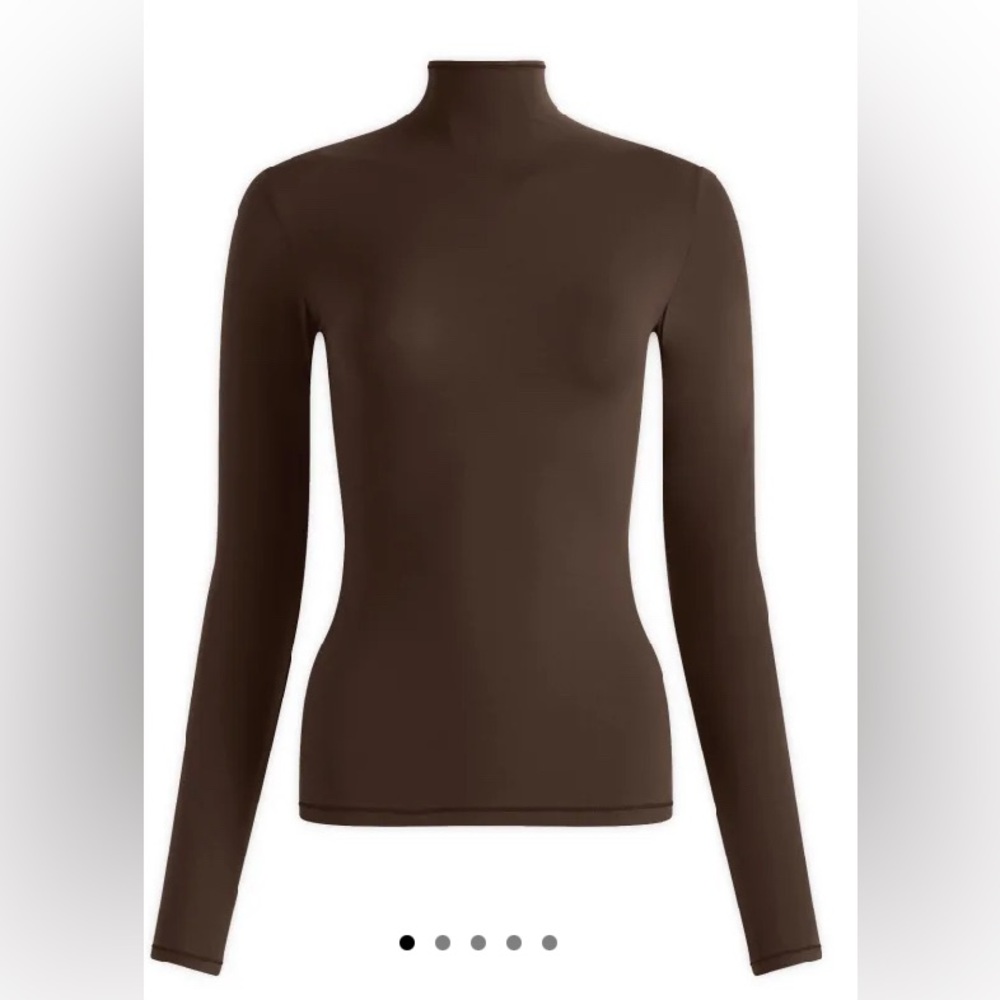SKIMS FITS EVERYBODY TURTLENECK TOP